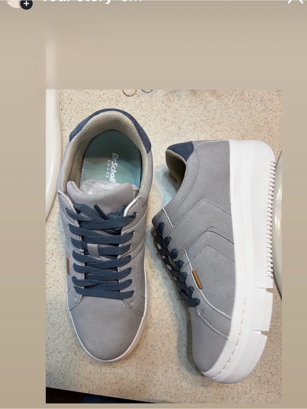 Dr. Scholl's Women's Gray & Navy Platform Sneakers
